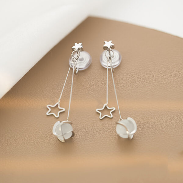 Extended Star-Shaped Tassel Earrings - Image 2